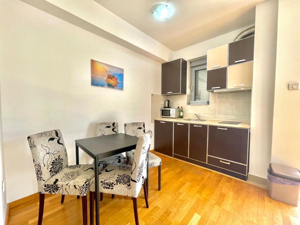 Comfort Apartments Aleksic Будва Екстер'єр фото